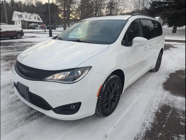 2020 Chrysler Pacifica AWD Launch Edition