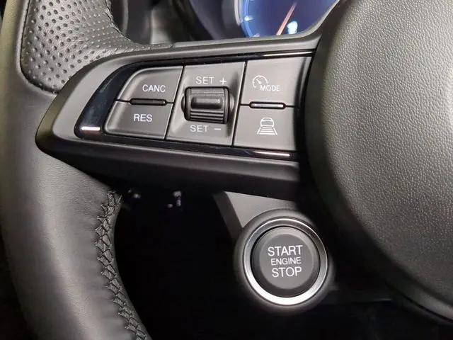 2025 Alfa Romeo Tonale Hybrid Standard