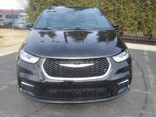 2025 Chrysler Pacifica PACIFICA SELECT