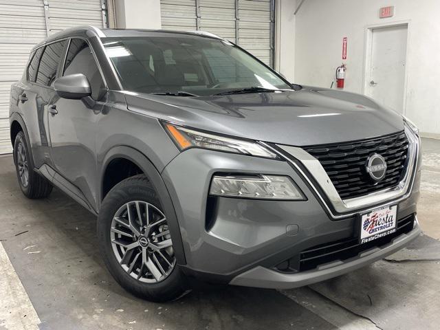 2022 Nissan Rogue SV FWD