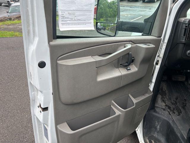 2022 Chevrolet Express Cutaway Work Van