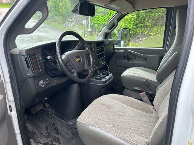2022 Chevrolet Express Cutaway Work Van