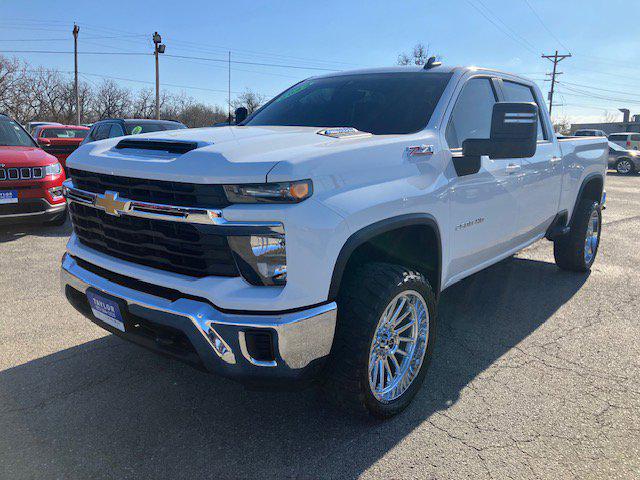 2024 Chevrolet Silverado 2500HD 4WD Crew Cab Standard Bed LT