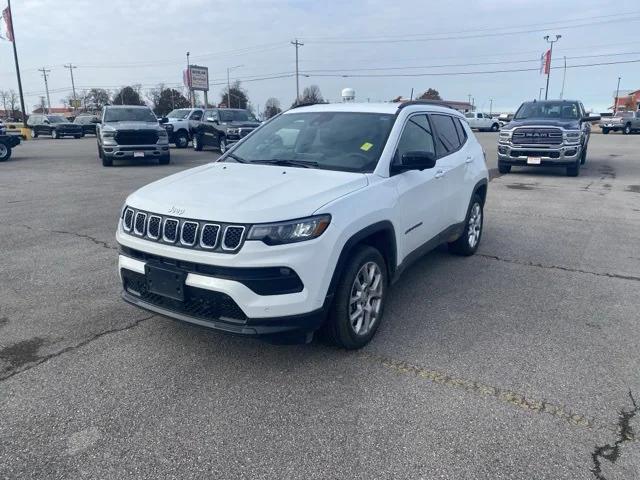 2023 Jeep Compass Latitude Lux FWD