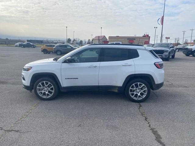 2023 Jeep Compass Latitude Lux FWD