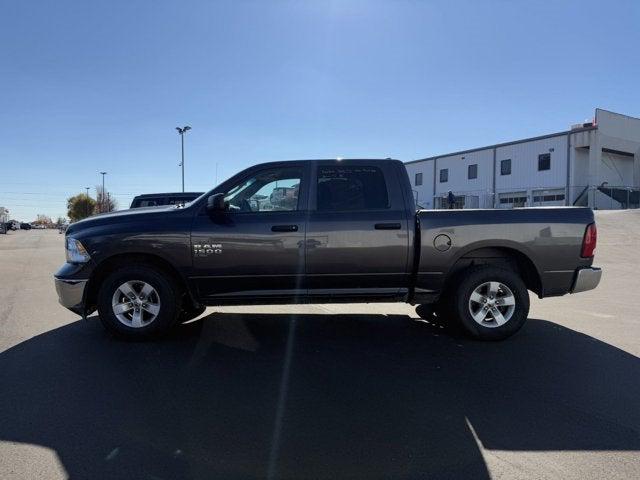 2022 RAM 1500 Classic SLT Crew Cab 4x2 57 Box