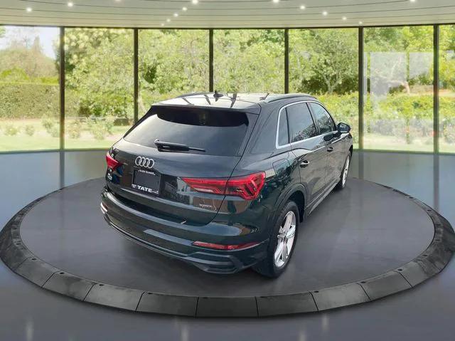 2022 Audi Q3 Premium Plus 45 TFSI S line quattro Tiptronic 2022 Audi Q3 Premium Plus 45 TFSI S line quattro Tiptronic