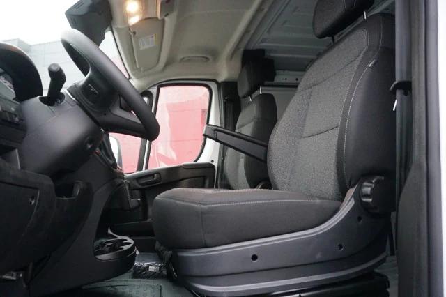 2025 Ram ProMaster Cargo Van Tradesman Low Roof 136" WB w/Pass Seat