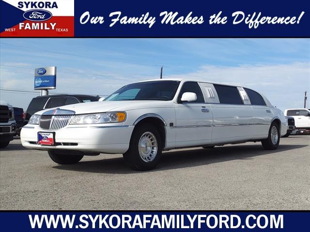 1999 Lincoln Town Car Executive for sale in West, TX