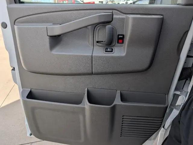 2024 Chevrolet Express Cutaway Work Van