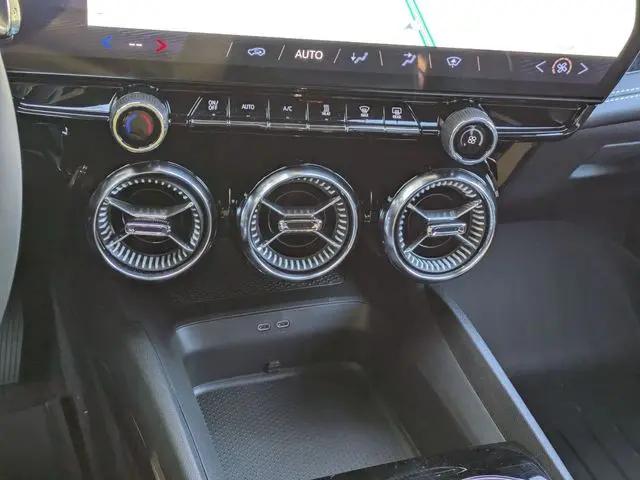 2025 Chevrolet V Blazer eAWD LT