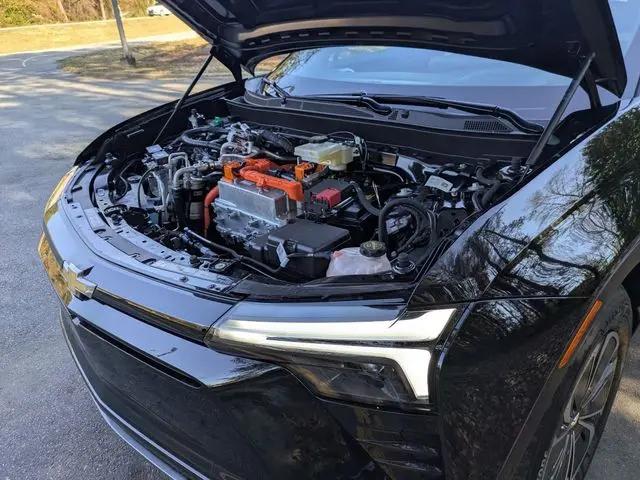 2025 Chevrolet V Blazer eAWD LT