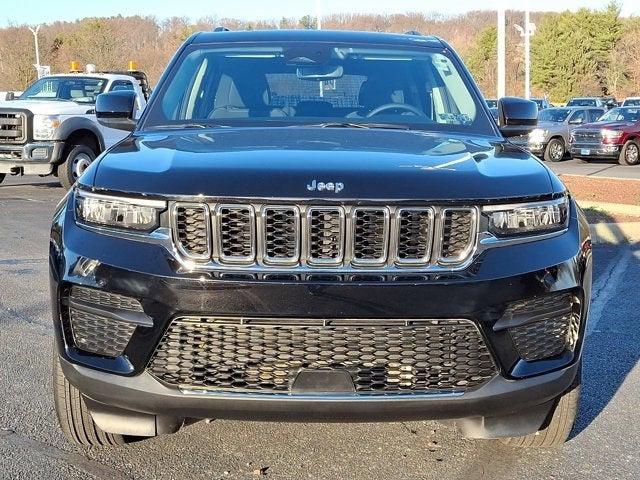 2023 Jeep Grand Cherokee Laredo 4x4