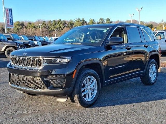 2023 Jeep Grand Cherokee Laredo 4x4