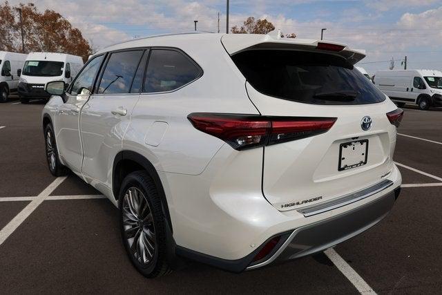 2021 Toyota Highlander Hybrid Platinum