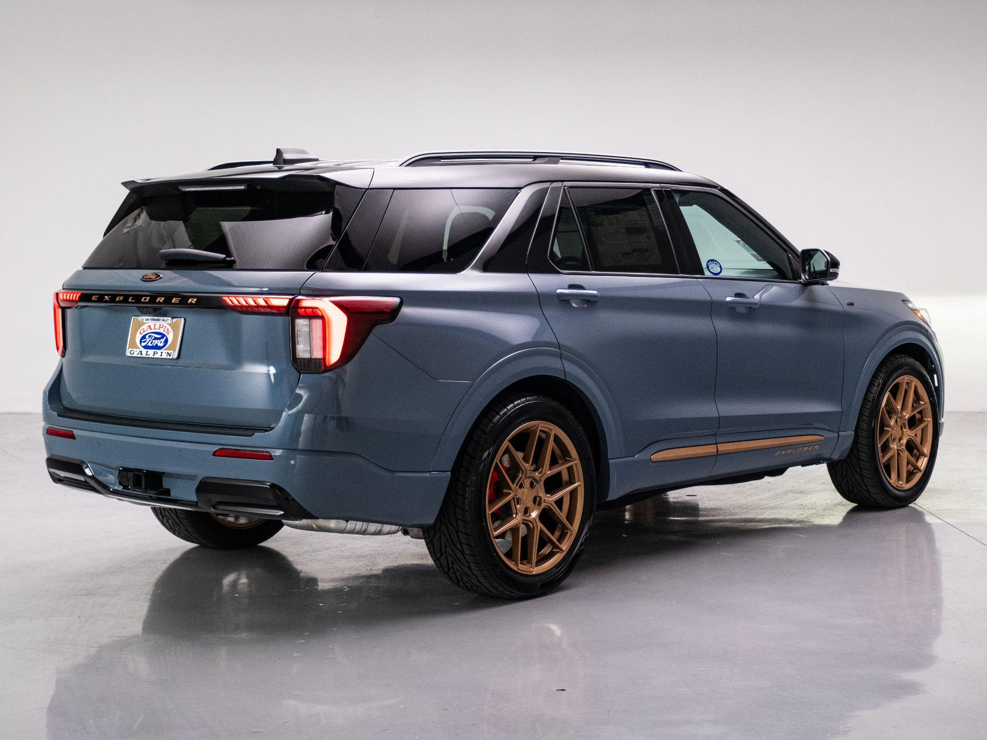 Uチップ 42ND  HIGHLAND Explorer New 2025 Ford Explorer VIN 1FMUK7HH0SGB56284 | Landers Ford