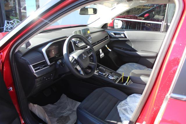 2025 Mitsubishi Outlander PHEV SE S-AWC