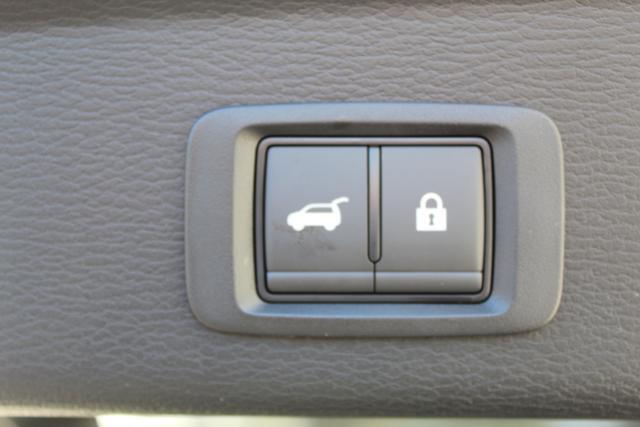 2025 Mitsubishi Outlander PHEV SE S-AWC