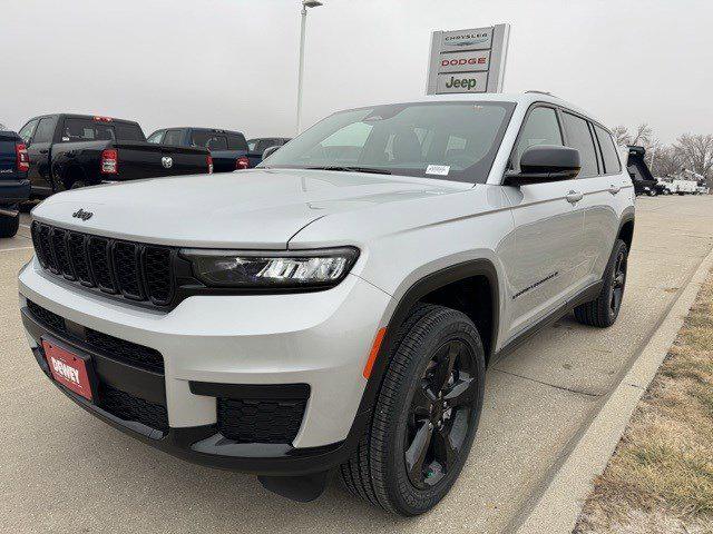 2025 Jeep Grand Cherokee GRAND CHEROKEE L ALTITUDE X 4X4