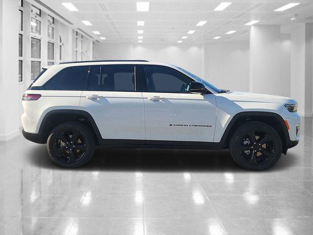 2025 Jeep Grand Cherokee GRAND CHEROKEE LIMITED 4X2