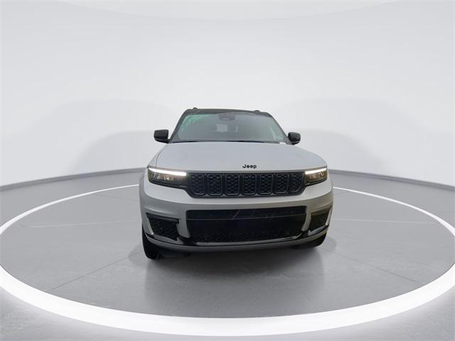 2025 Jeep Grand Cherokee GRAND CHEROKEE L SUMMIT 4X4