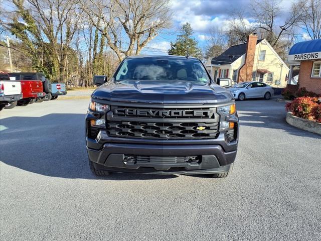 2022 Chevrolet Silverado 1500 4WD Crew Cab Short Bed Custom