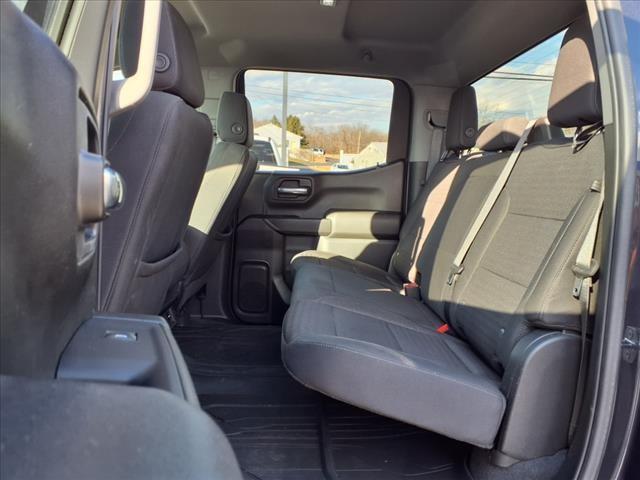 2022 Chevrolet Silverado 1500 4WD Crew Cab Short Bed Custom