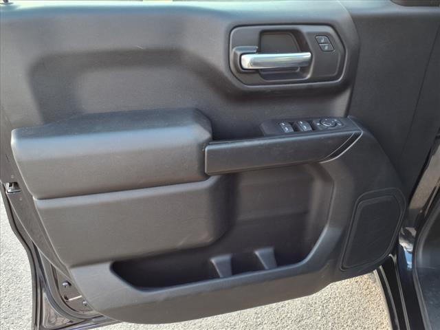 2022 Chevrolet Silverado 1500 4WD Crew Cab Short Bed Custom