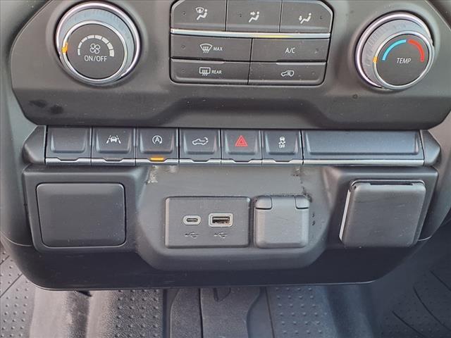 2022 Chevrolet Silverado 1500 4WD Crew Cab Short Bed Custom