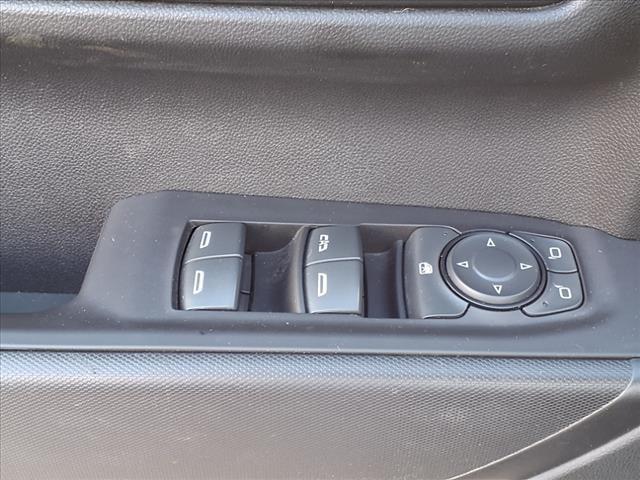 2022 Chevrolet Silverado 1500 4WD Crew Cab Short Bed Custom