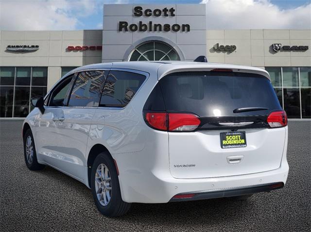 2025 Chrysler Voyager VOYAGER LX