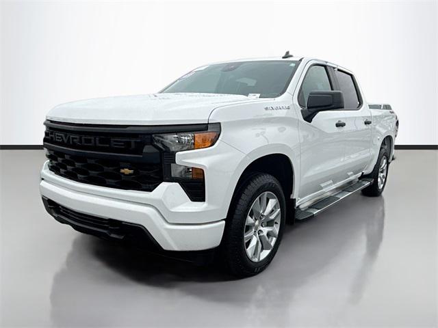 2023 Chevrolet Silverado 1500 4WD Crew Cab Short Bed Custom