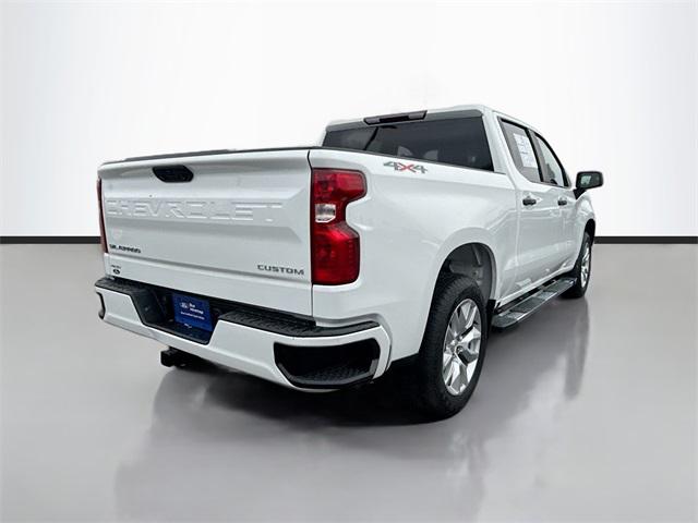 2023 Chevrolet Silverado 1500 4WD Crew Cab Short Bed Custom