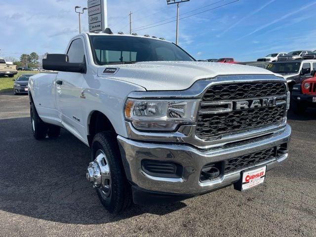 2021 RAM 3500 Tradesman Regular Cab 4x4 8 Box