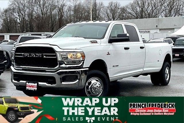 2019 RAM 3500 Tradesman Crew Cab 4x4 8 Box