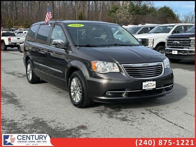 2016 Chrysler Town and Country Touring-L