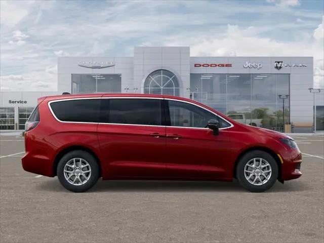 2025 Chrysler Voyager LX