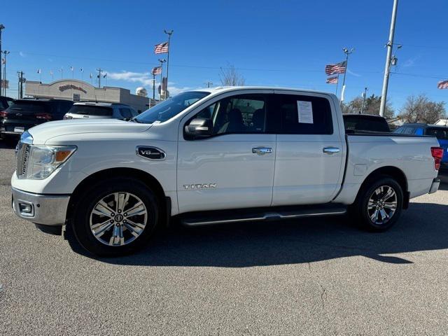 2017 Nissan TITAN SV