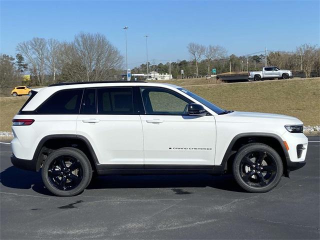 2025 Jeep Grand Cherokee GRAND CHEROKEE ALTITUDE 4X2