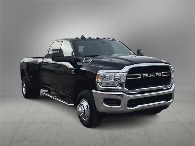 2024 RAM Ram 3500 RAM 3500 TRADESMAN CREW CAB 4X4 8 BOX