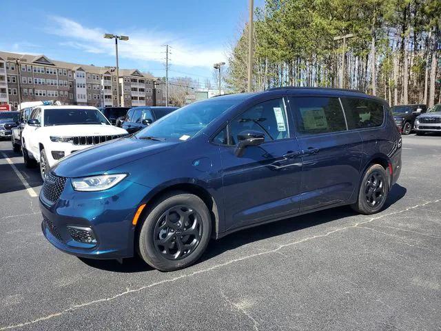 2025 Chrysler Pacifica Hybrid PACIFICA PLUG-IN HYBRID S APPEARANCE