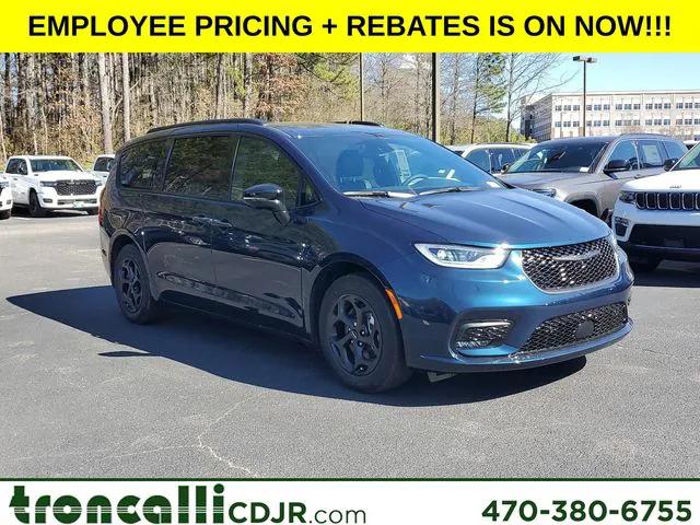 2025 Chrysler Pacifica Hybrid PACIFICA PLUG-IN HYBRID S APPEARANCE