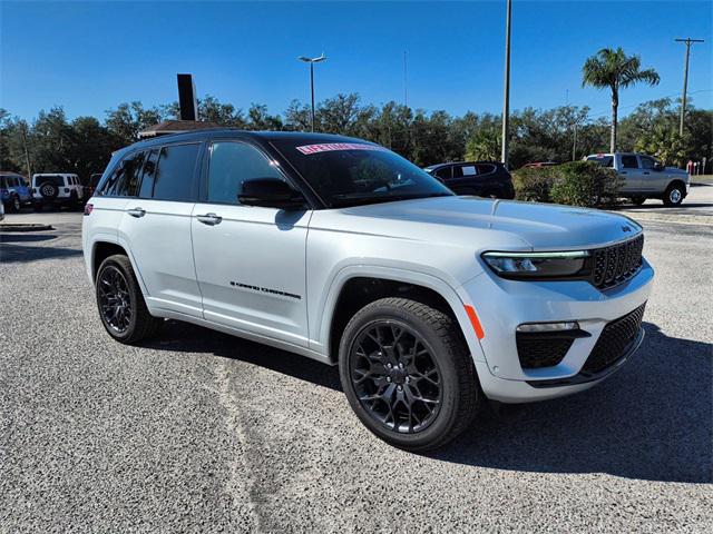 2025 Jeep Grand Cherokee GRAND CHEROKEE SUMMIT RESERVE 4X4