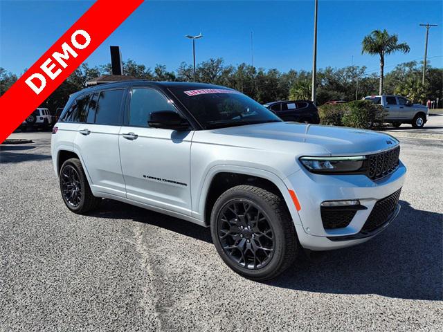 2025 Jeep Grand Cherokee GRAND CHEROKEE SUMMIT RESERVE 4X4