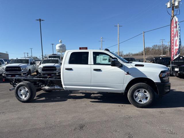 2024 RAM Ram 3500 Chassis Cab RAM 3500 TRADESMAN CREW CAB CHASSIS 4X4 60 CA