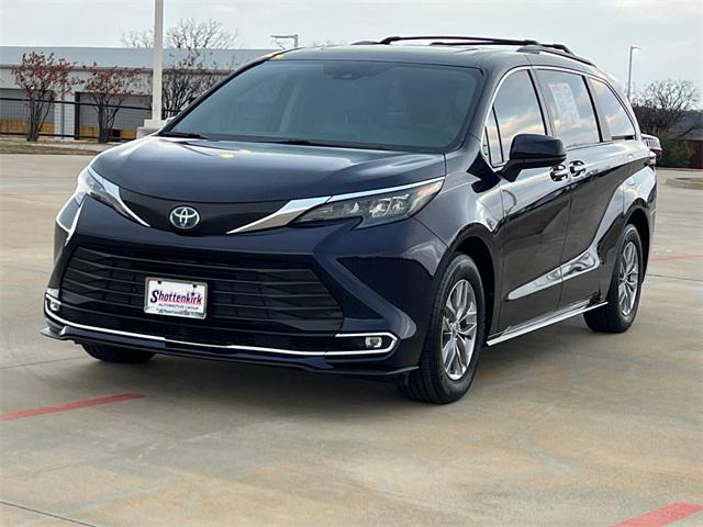 2024 Toyota Sienna XLE