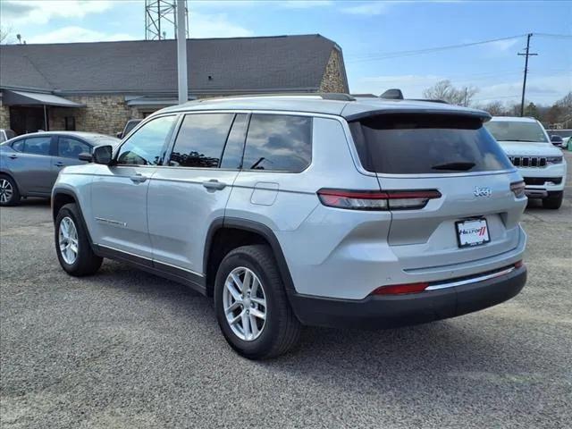 2023 Jeep Grand Cherokee L Laredo 4x2