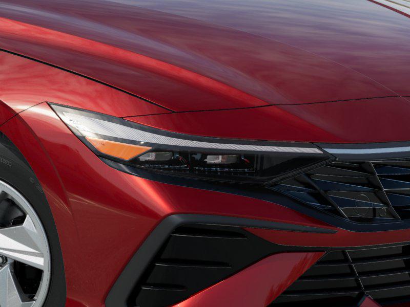 2025 Hyundai Elantra SE - Photo 9
