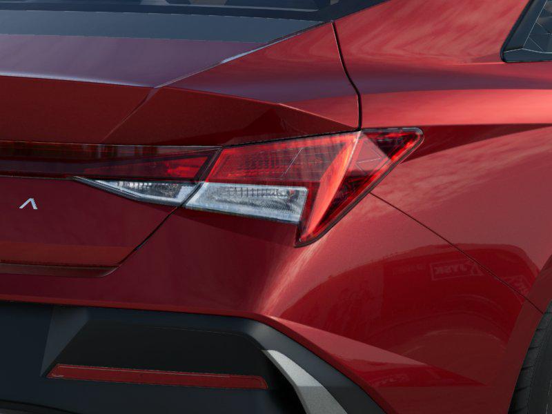 2025 Hyundai Elantra SE - Photo 10