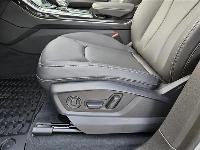 2025 Audi Q8 Premium 55 TFSI quattro